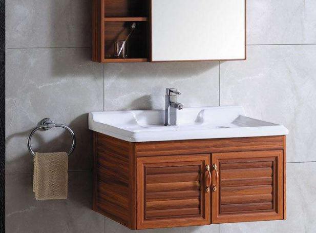 全铝浴室柜和实木浴室柜哪个好？铝合金浴室柜优缺点