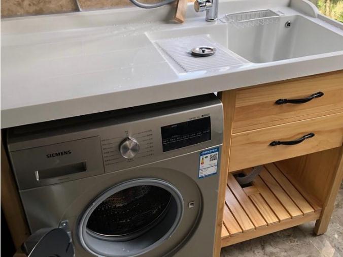 原木风的清新全铝洗衣柜效果图